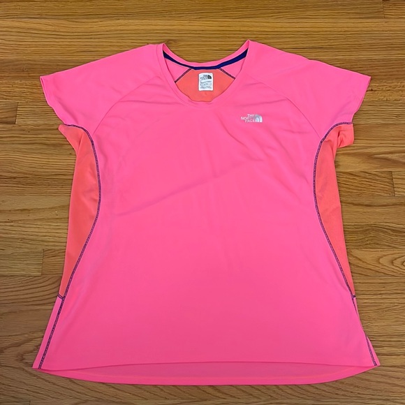The North Face Top - Picture 1 of 4
